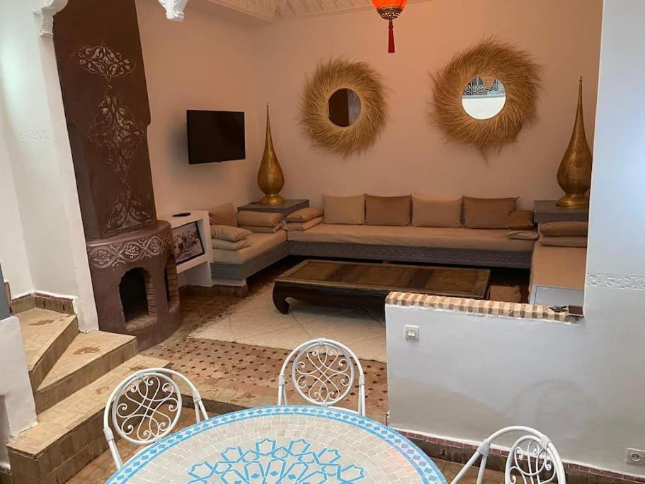 Ryad De Charme Authentique Piscine Calme Marrakesh Buitenkant foto
